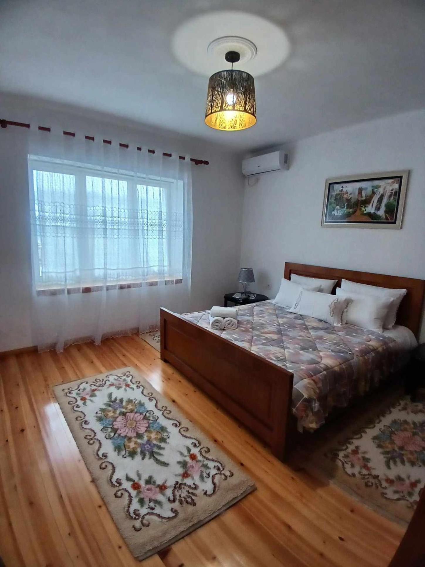Eniguesthouse Gjirokastër المظهر الخارجي الصورة