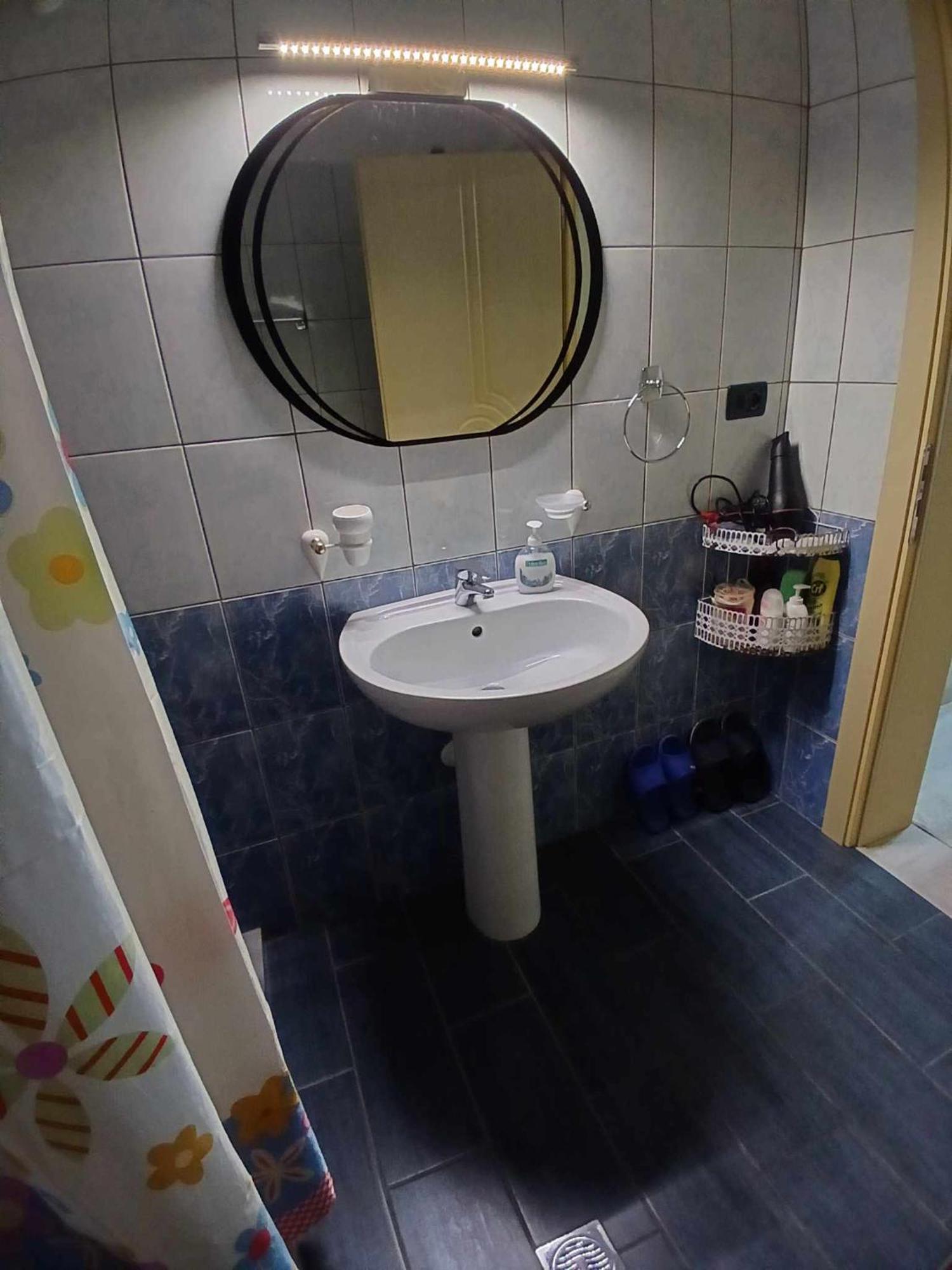 Eniguesthouse Gjirokastër المظهر الخارجي الصورة