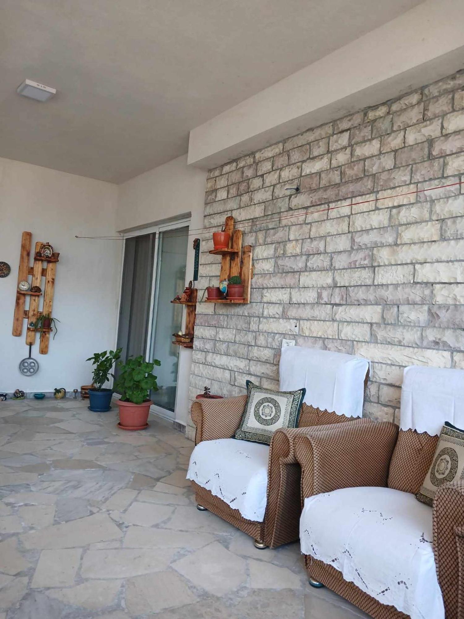 Eniguesthouse Gjirokastër المظهر الخارجي الصورة