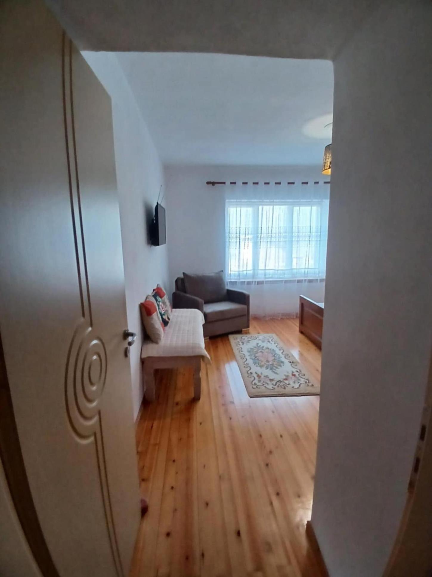 Eniguesthouse Gjirokastër المظهر الخارجي الصورة